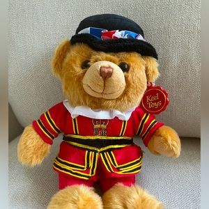 Keels Toys British soldier bear